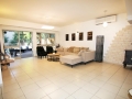 Luxury house for sale in Kadima.